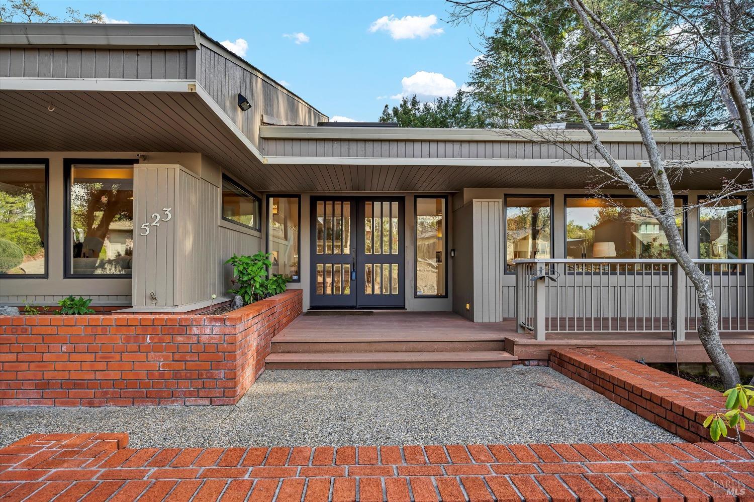 523 Westgate Dr
