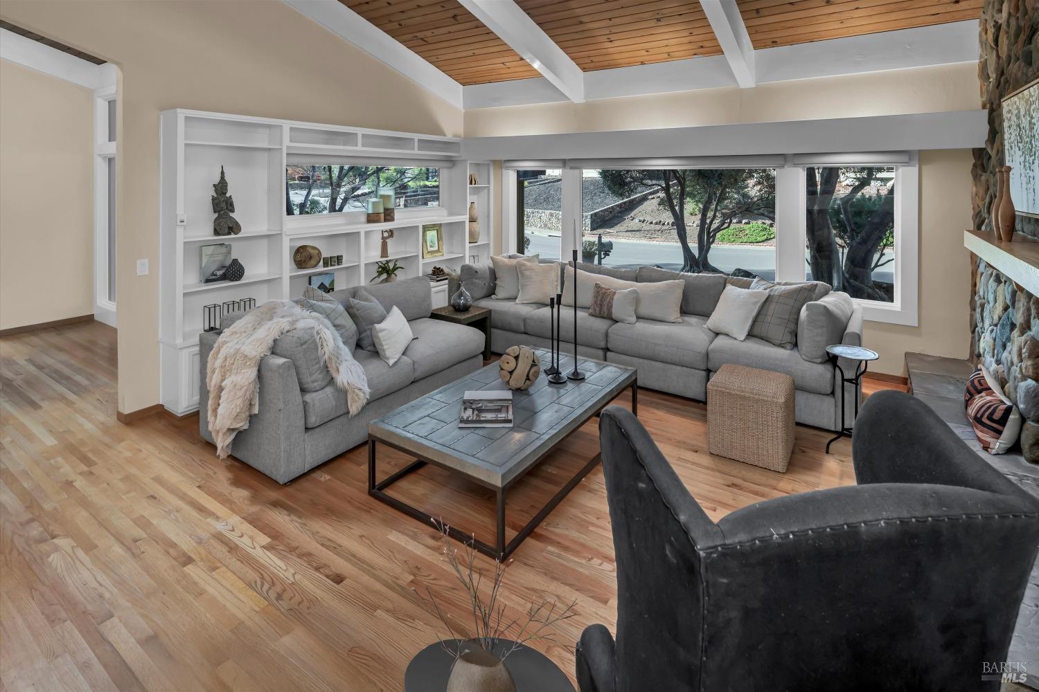 523 Westgate Dr
