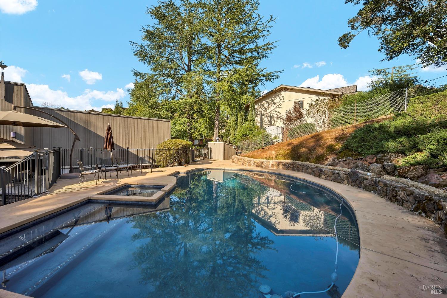 523 Westgate Dr