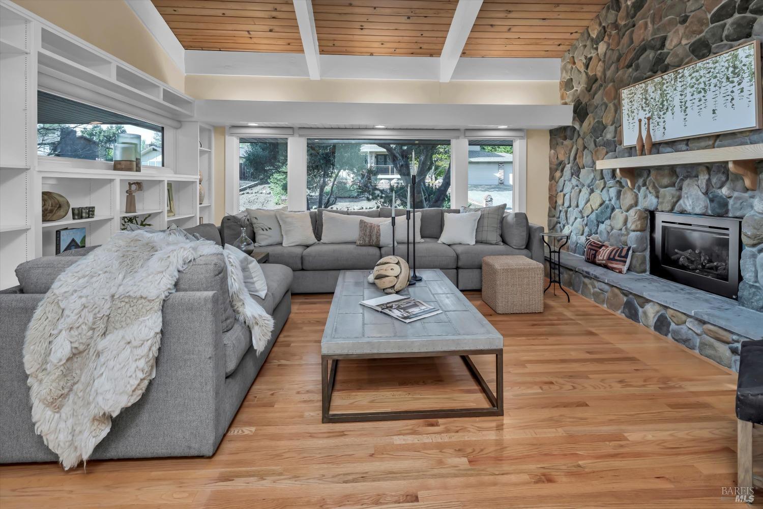 523 Westgate Dr