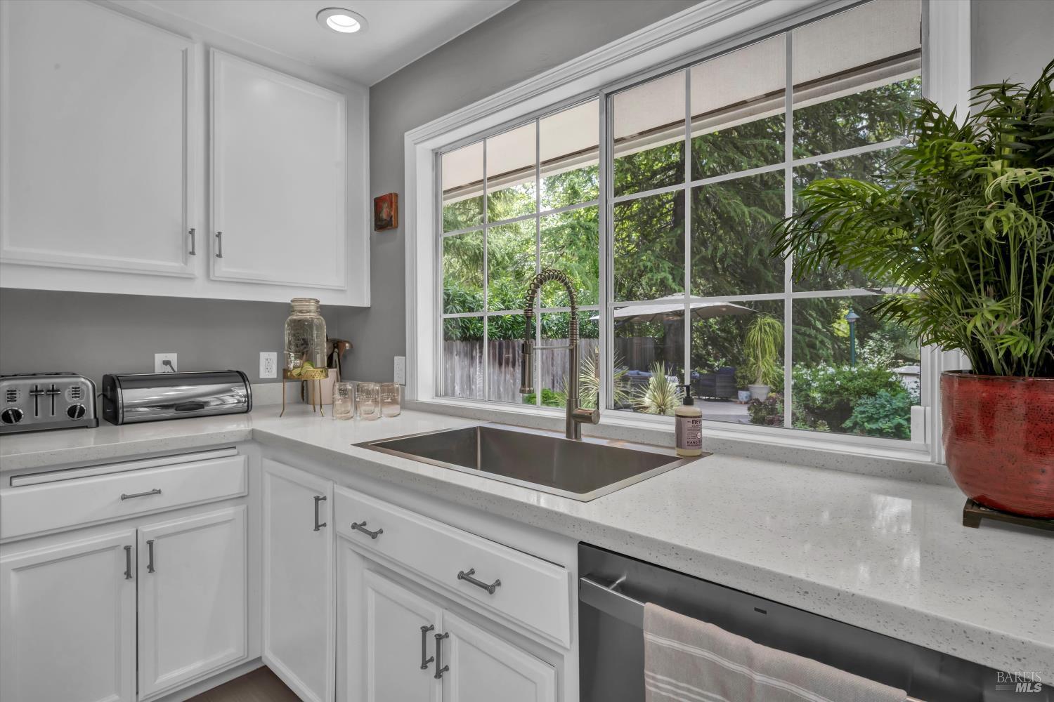 3371 Crystal Ct