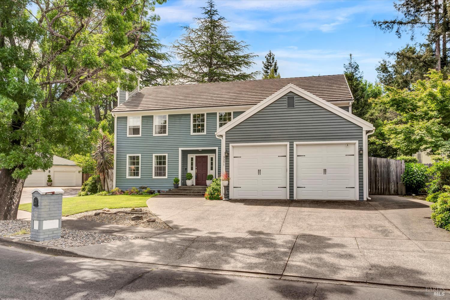 3371 Crystal Ct