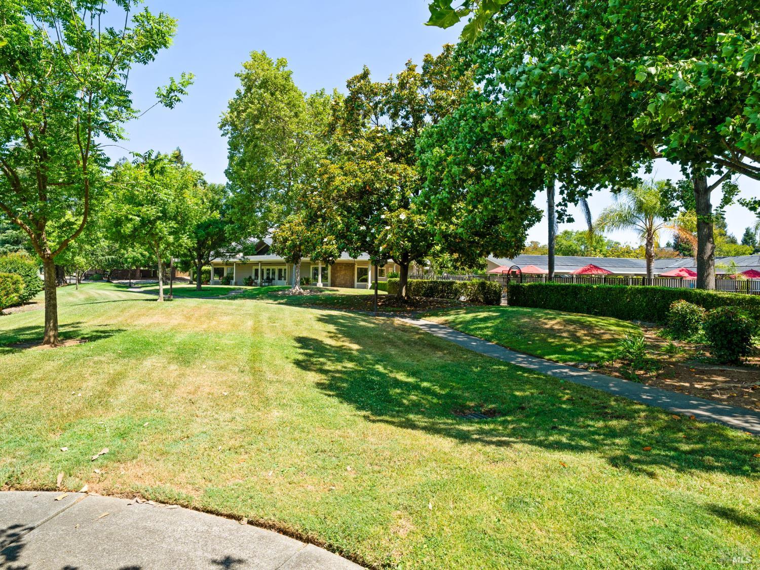 125 Valley Club Cir