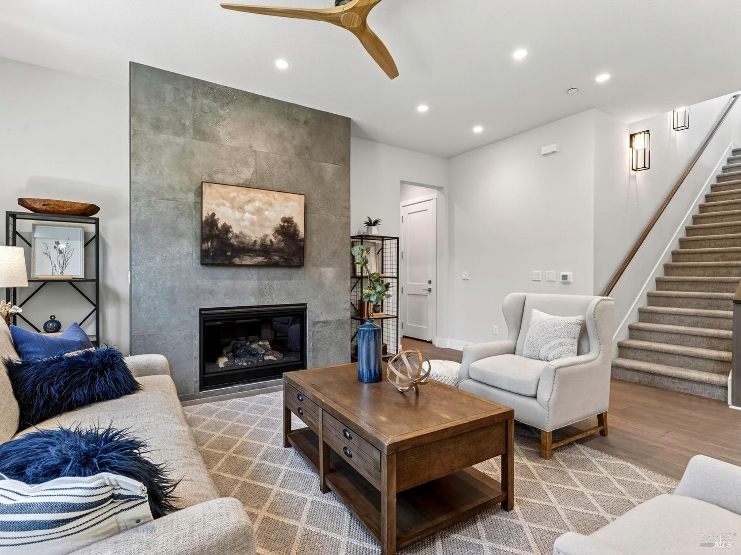 100 Waterstone Ct