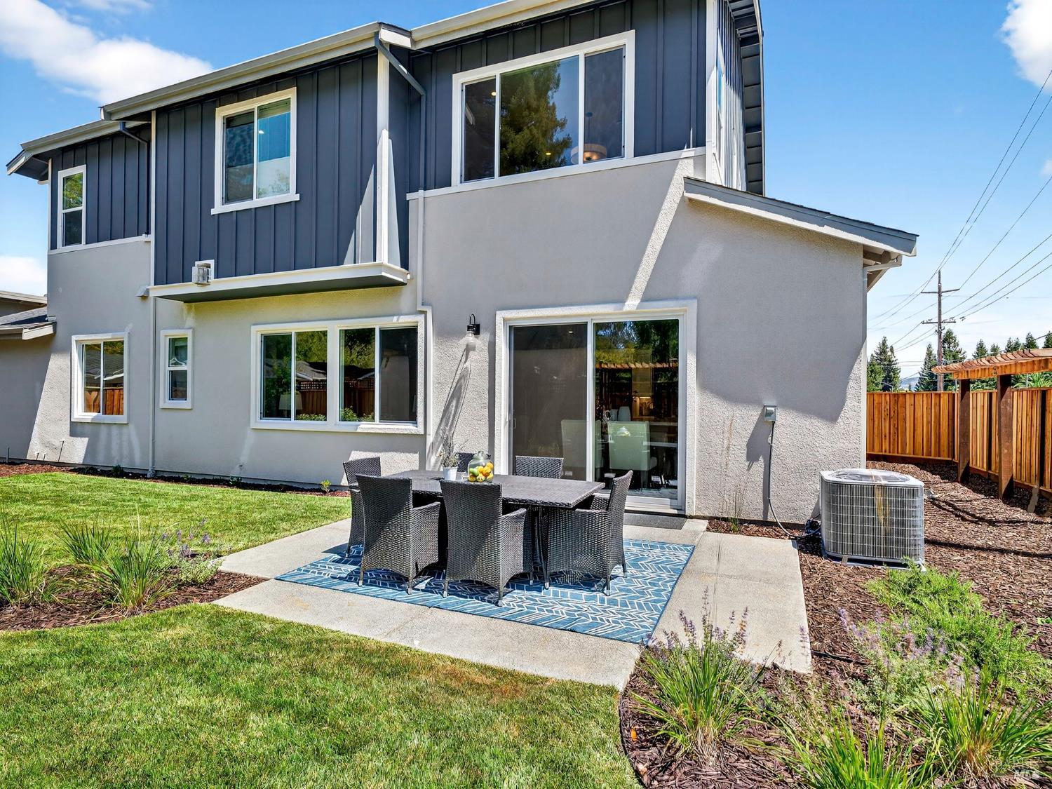 100 Waterstone Ct