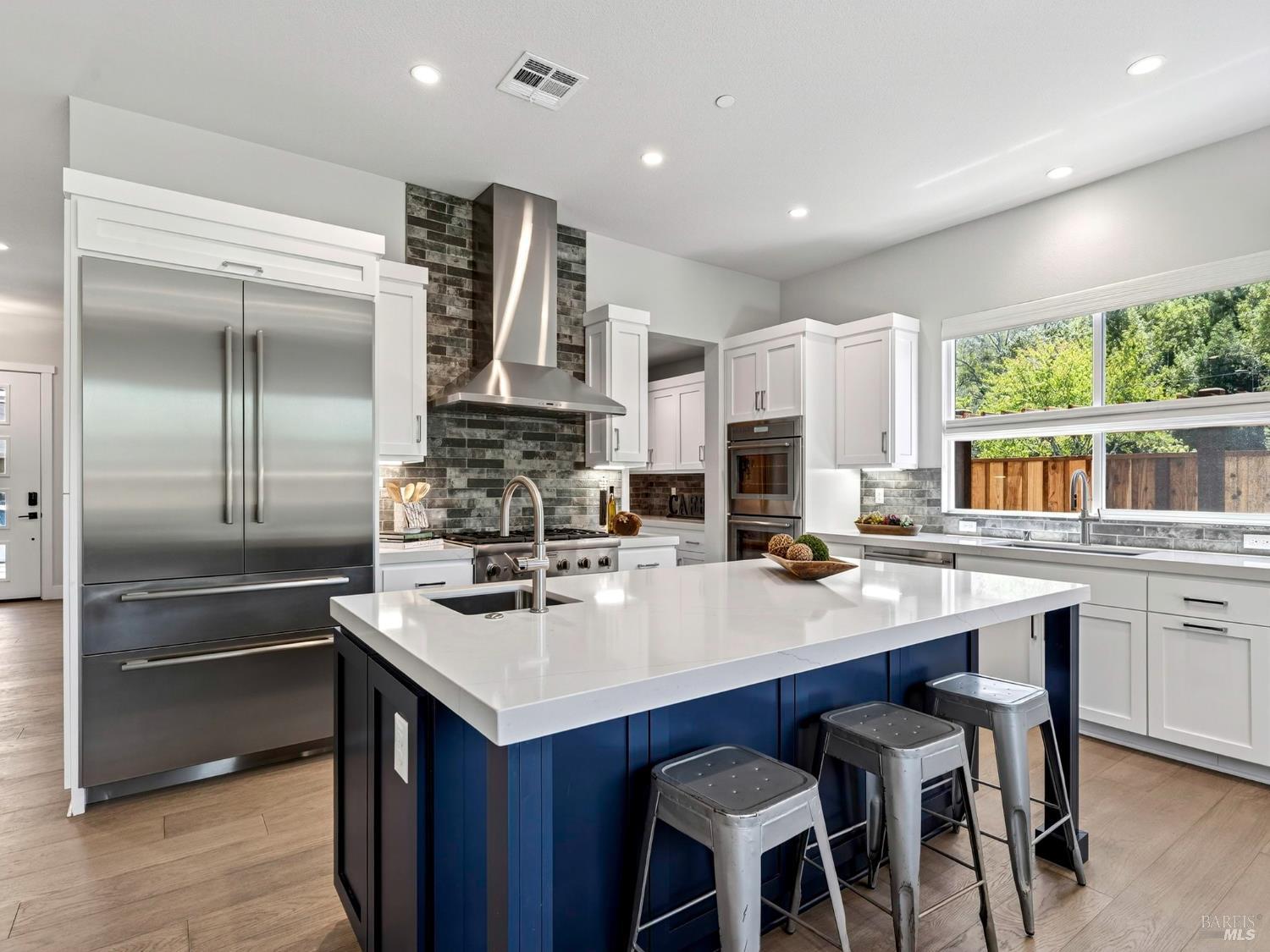 100 Waterstone Ct