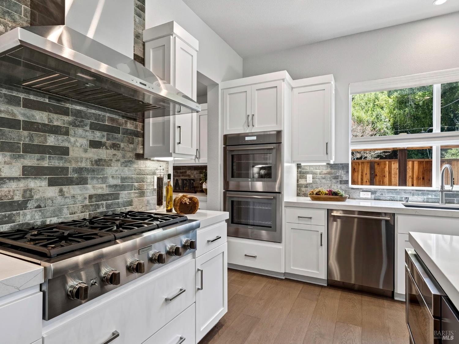 100 Waterstone Ct