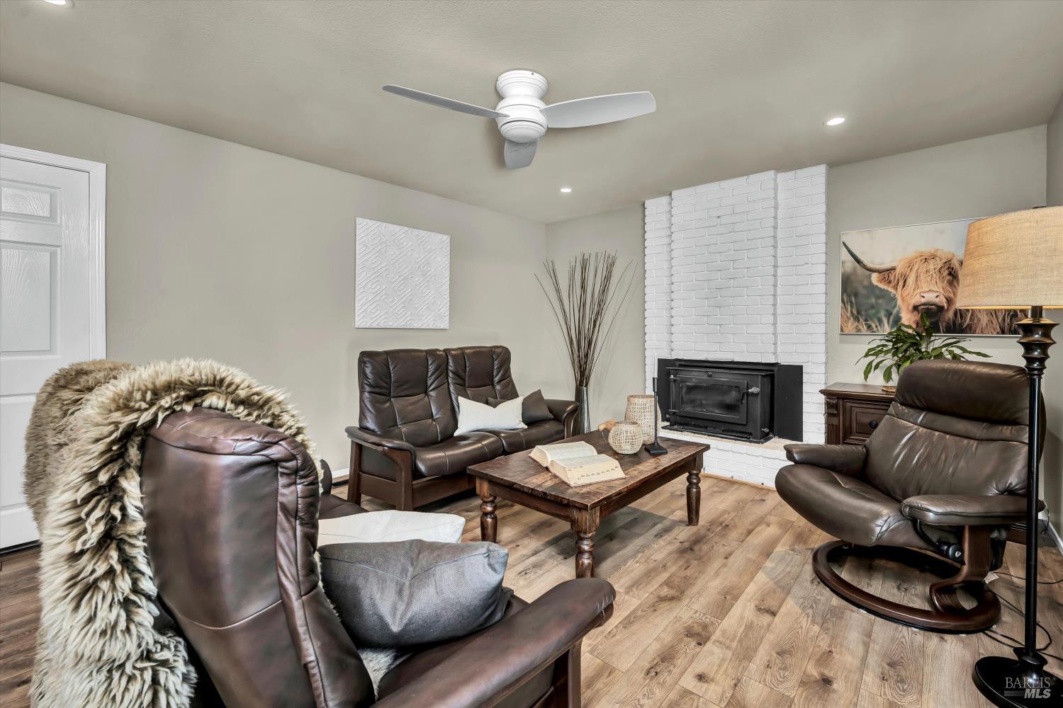 1183 Mountain View Cir