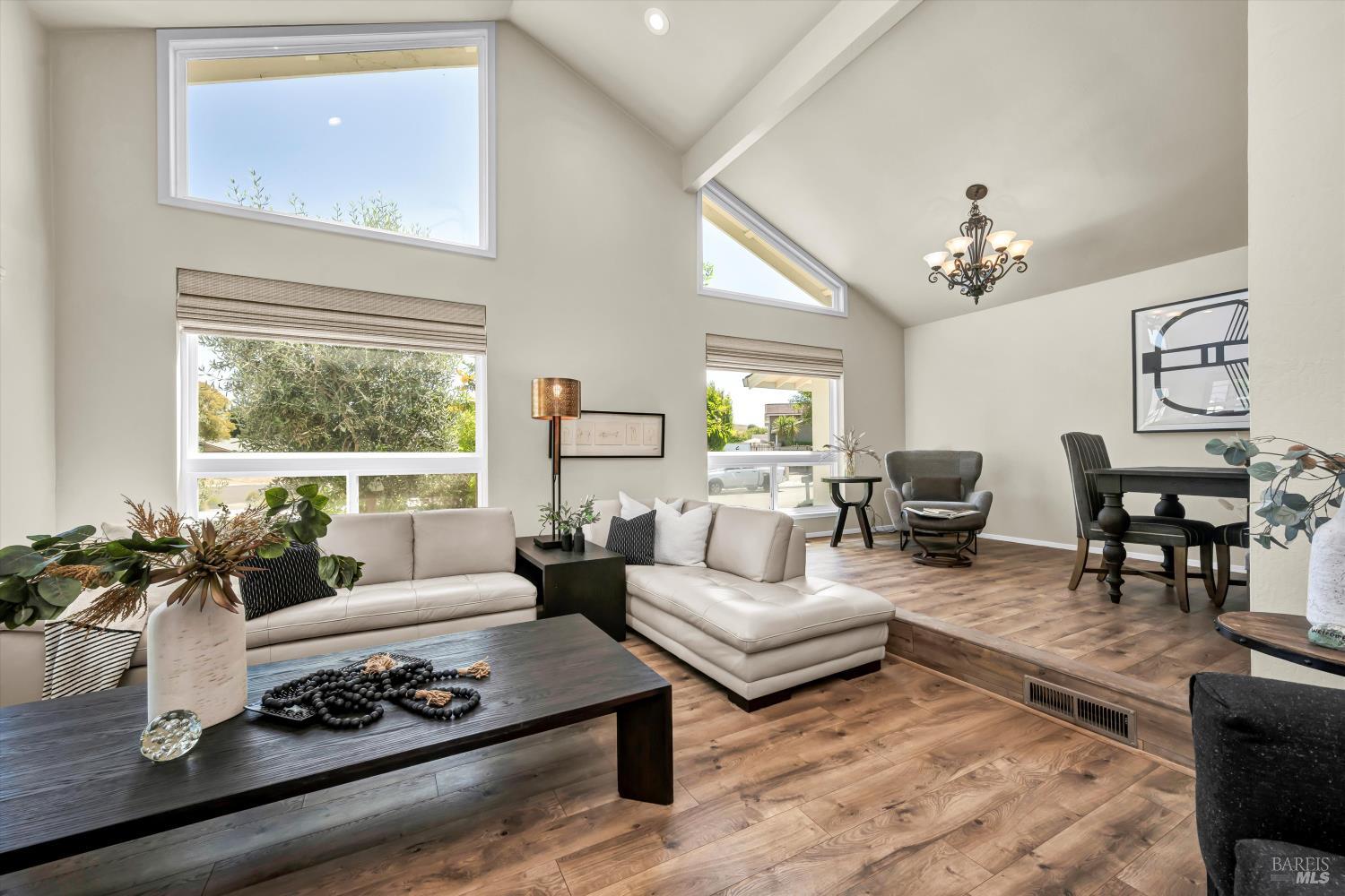 1183 Mountain View Cir