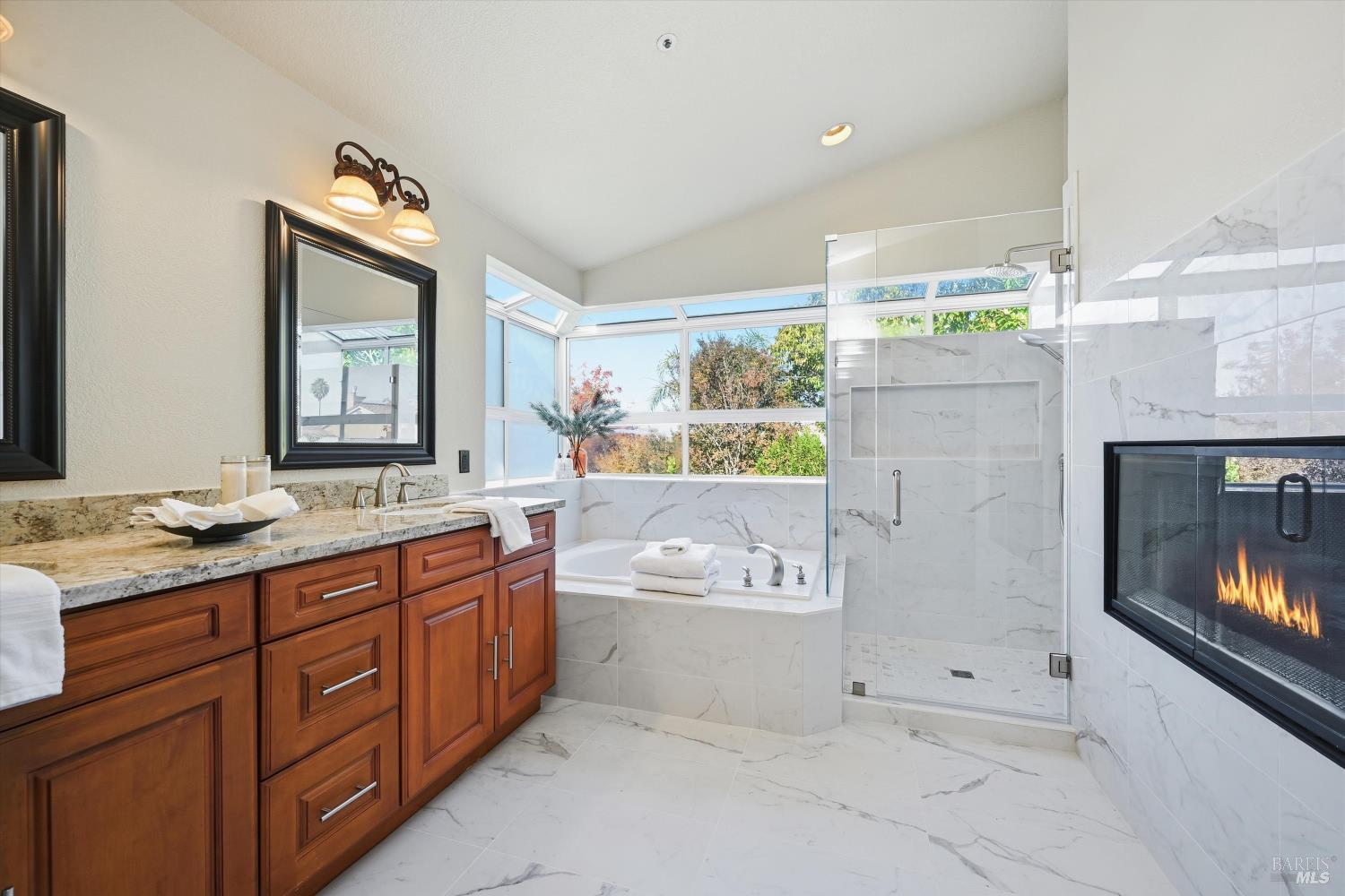 28 S Newport Drive