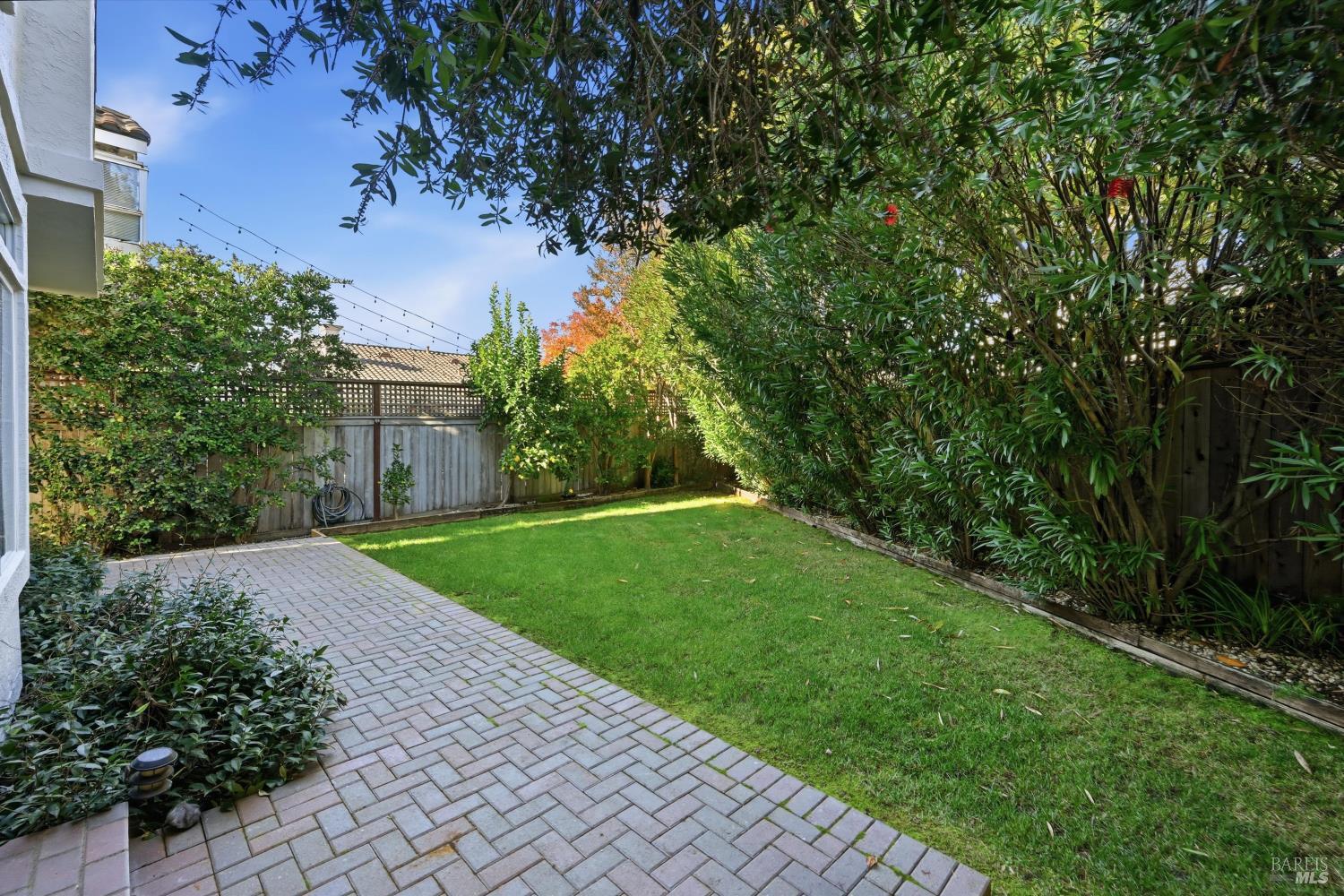 28 S Newport Drive