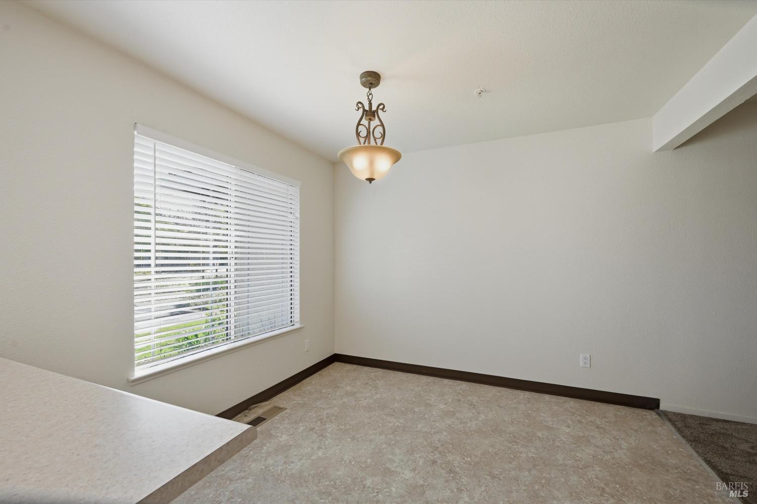786 William Court