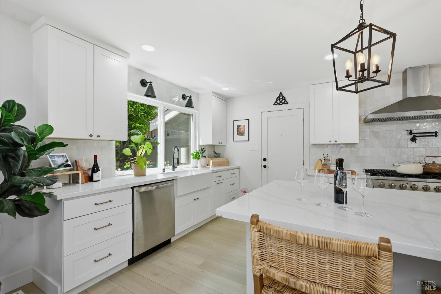 3571 Meadowbrook Drive
