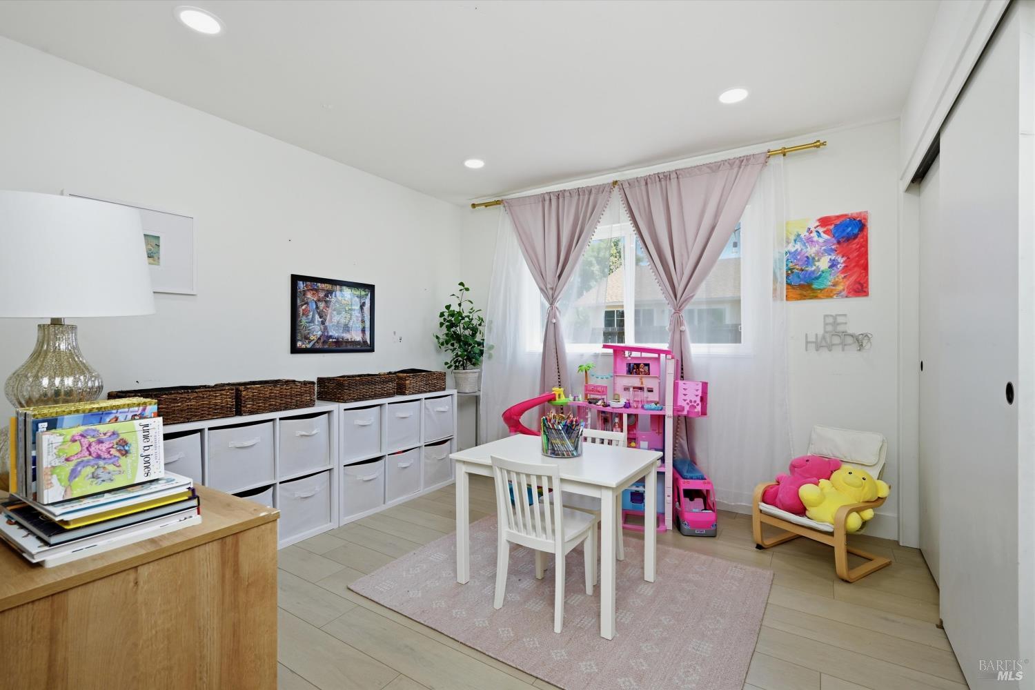 3571 Meadowbrook Drive