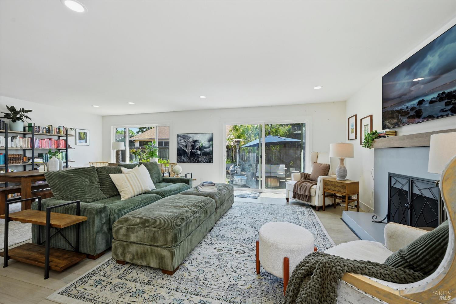 3571 Meadowbrook Drive