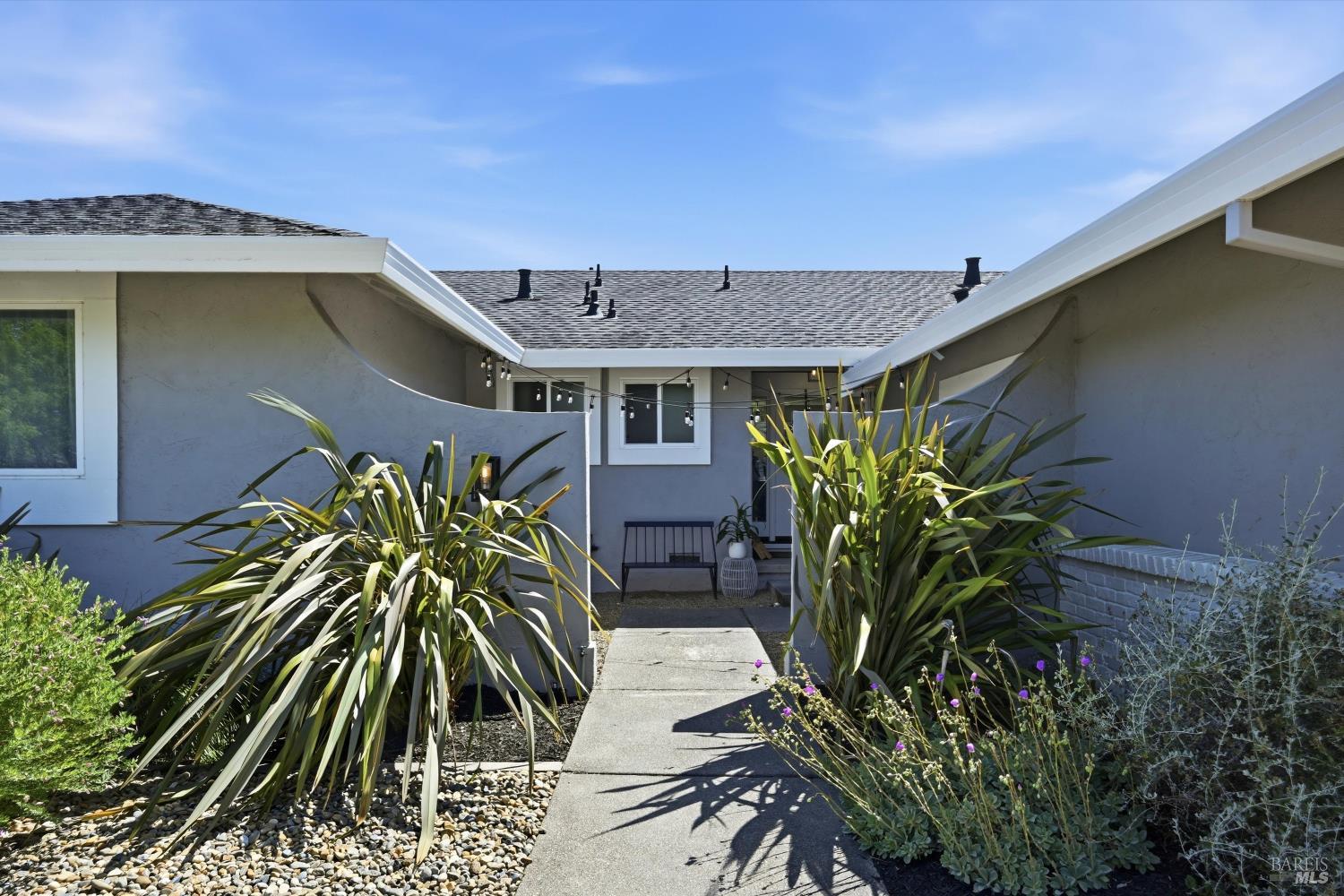 3571 Meadowbrook Drive