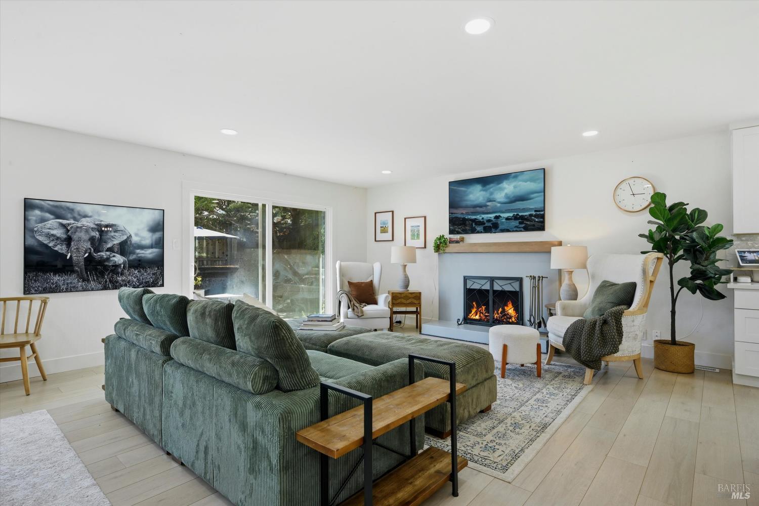 3571 Meadowbrook Drive