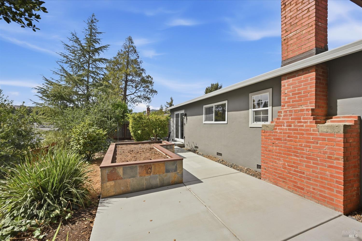 3681 Dartmouth Drive