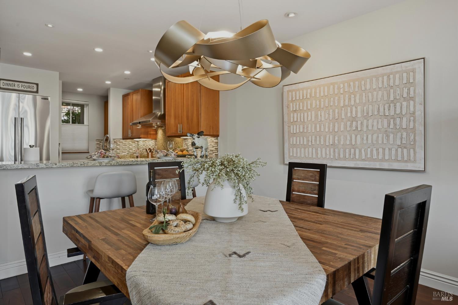 588 Main Street Unit: #225