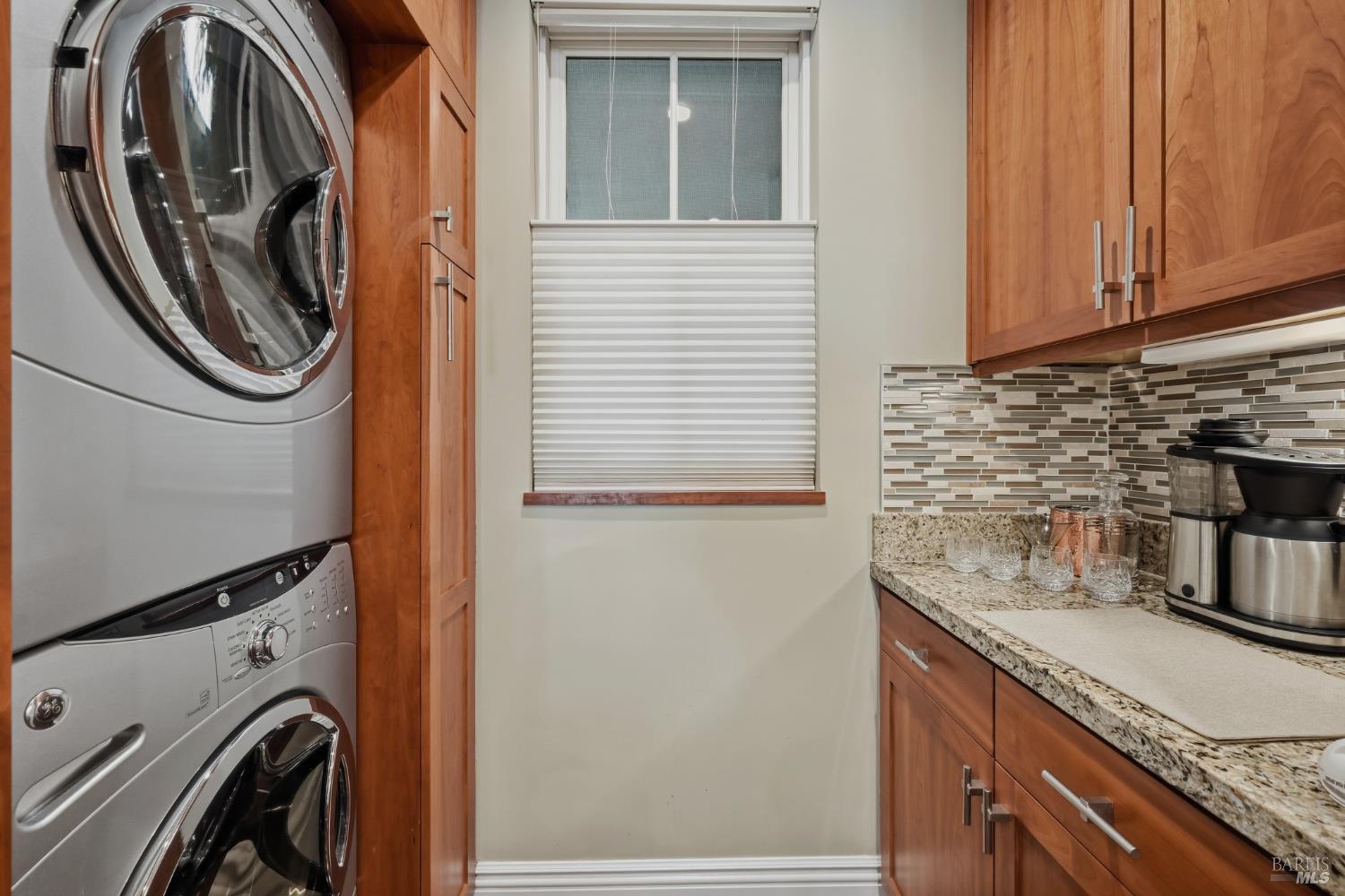 588 Main Street Unit: #225