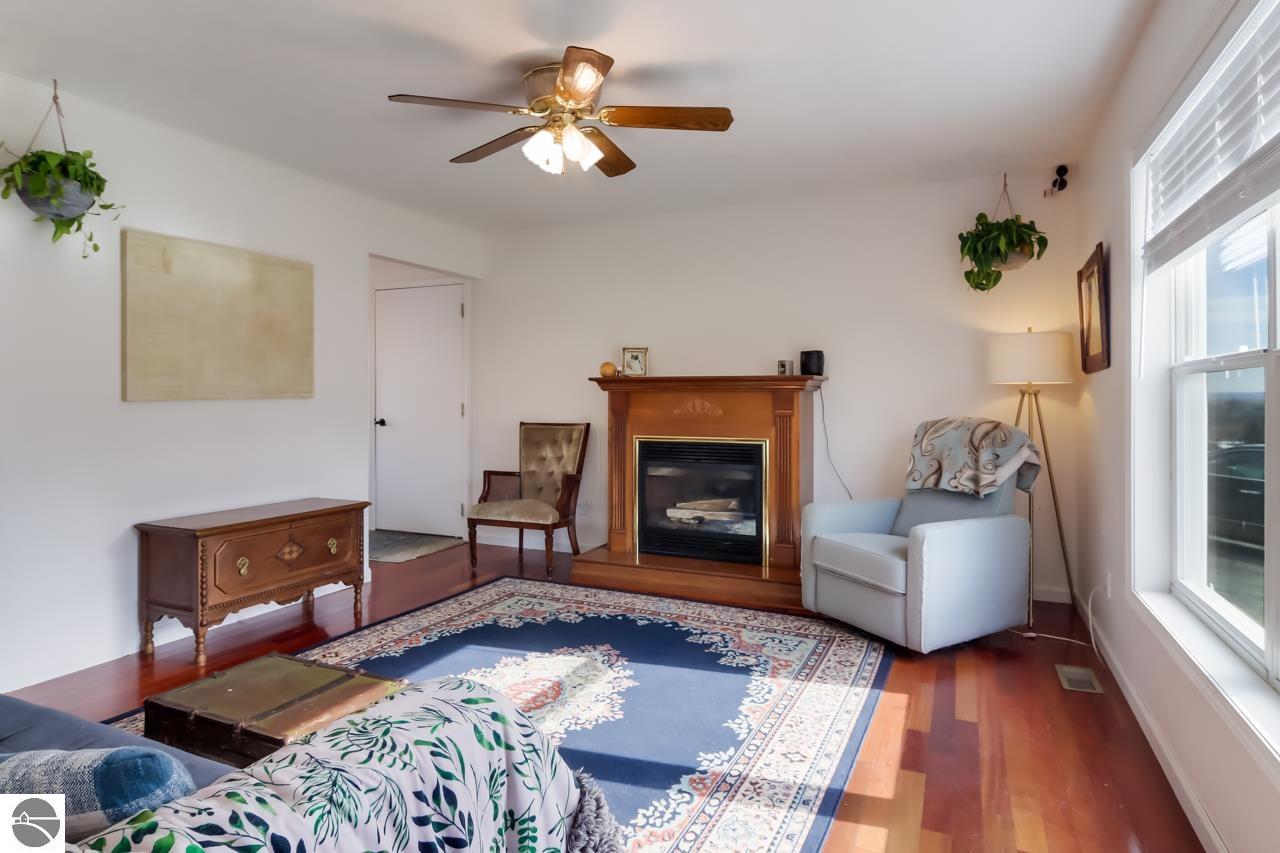 4086 Barnes Road