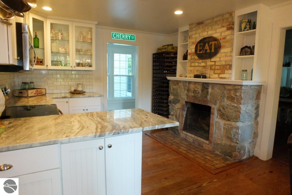 3257 N Manitou Trail W