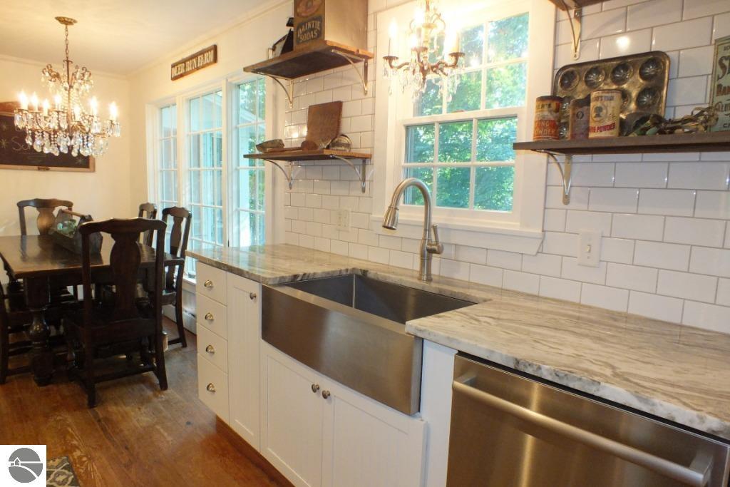 3257 N Manitou Trail W