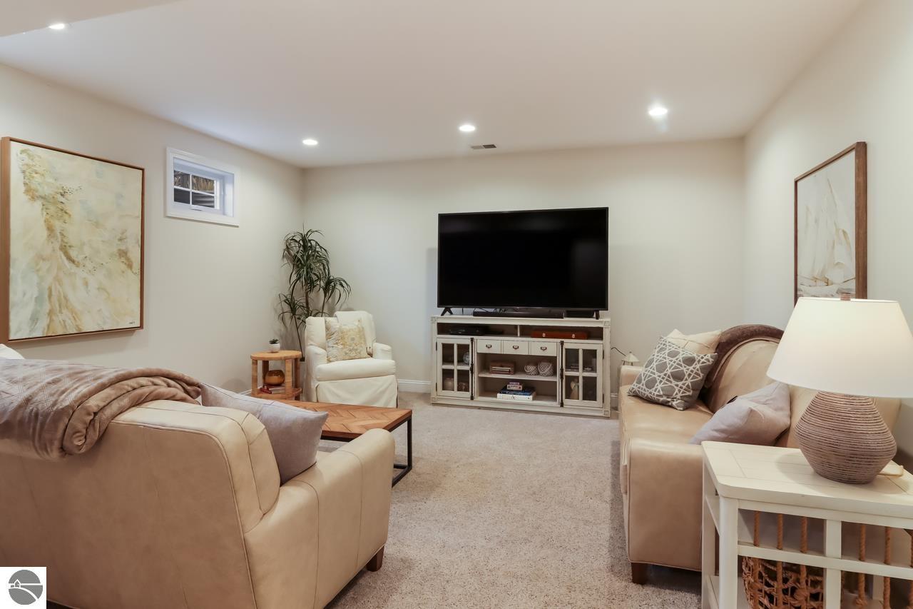 8885 Sunset Circle