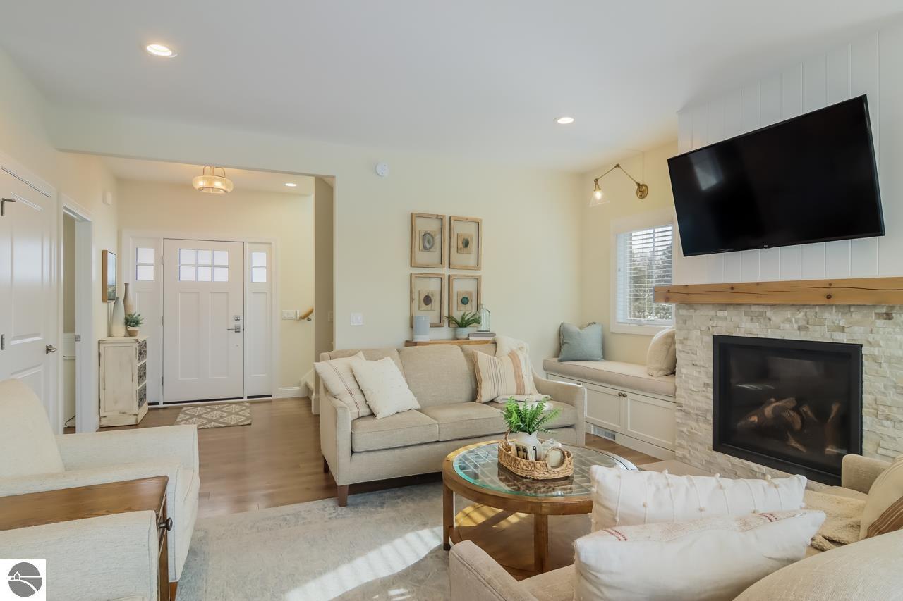 8885 Sunset Circle