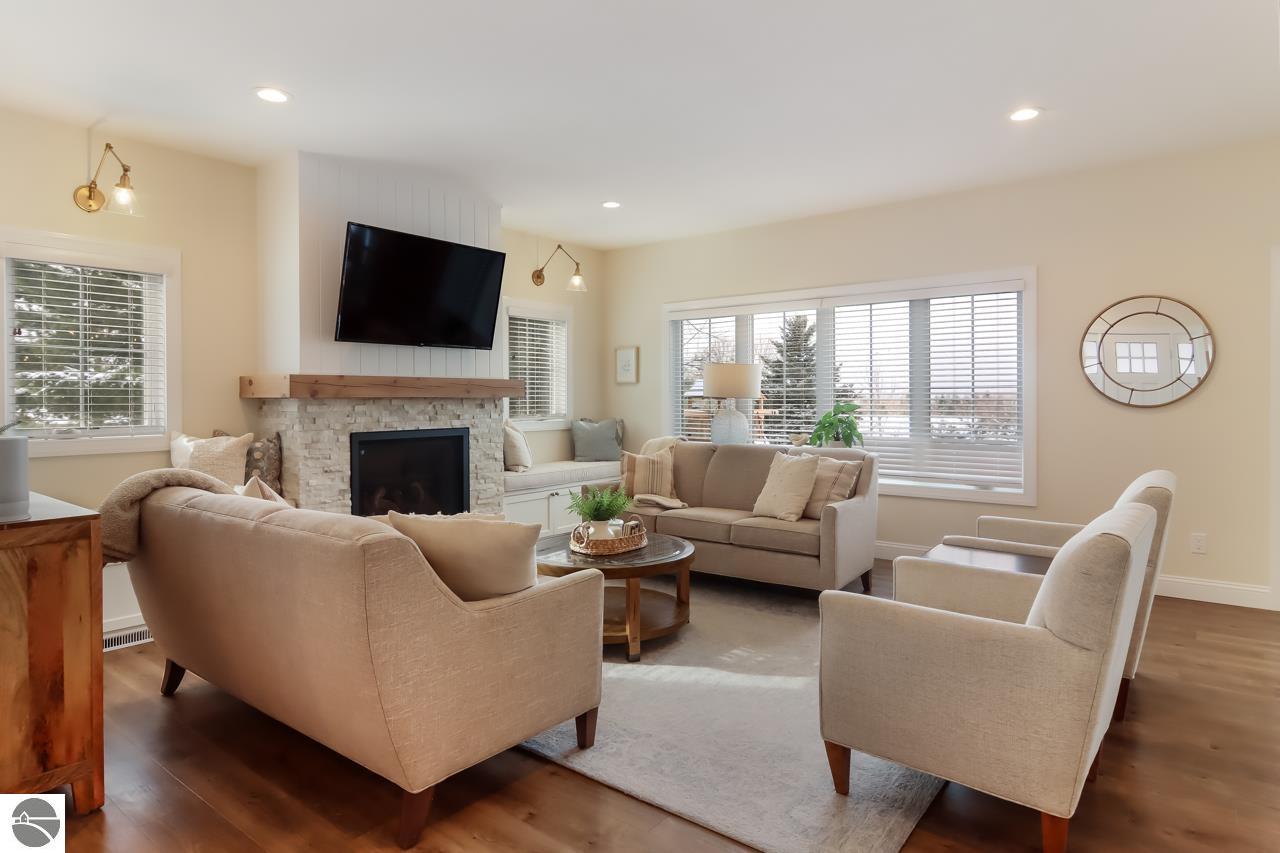 8885 Sunset Circle
