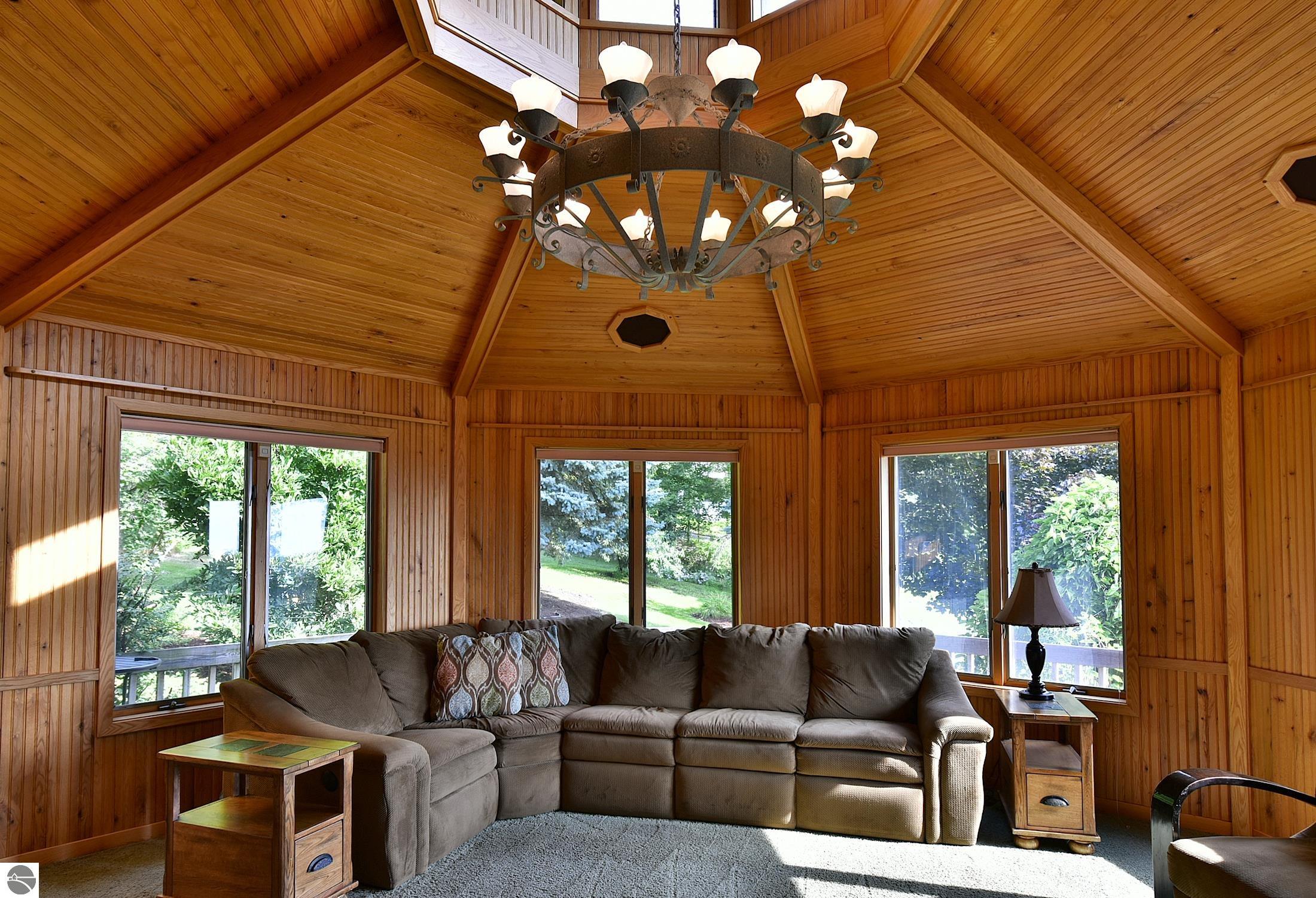 16637 Whispering Pines Trail