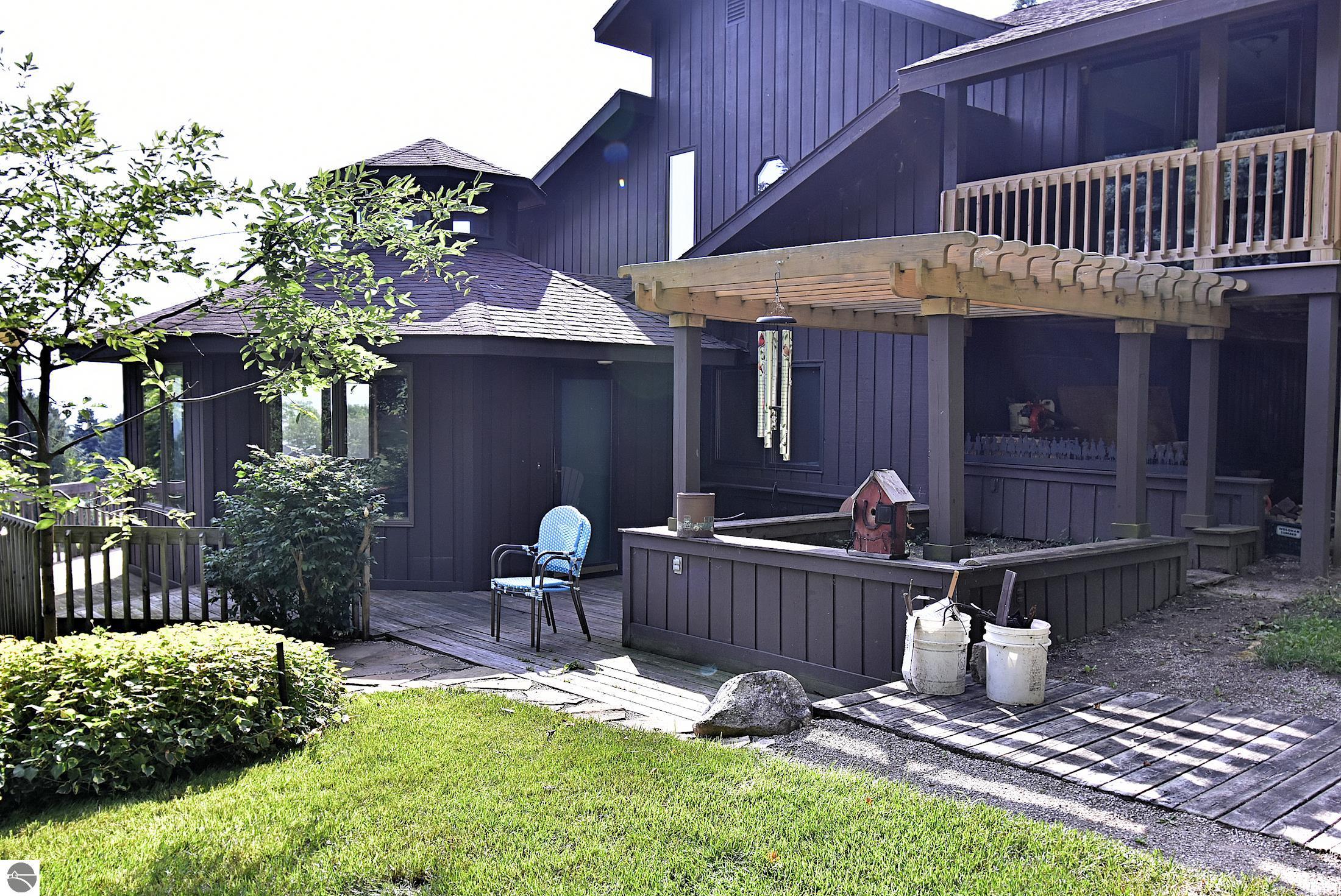 16637 Whispering Pines Trail