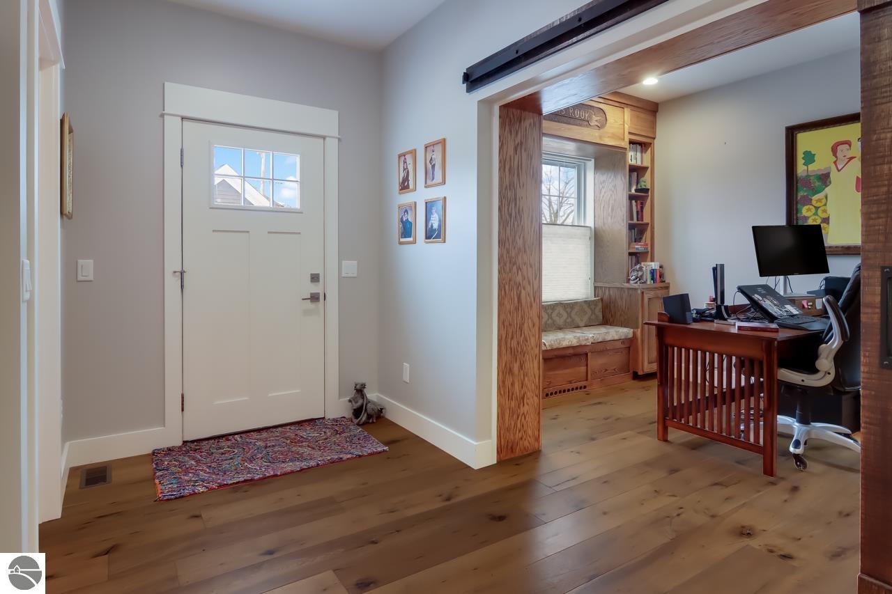 129 E Seventeenth Street