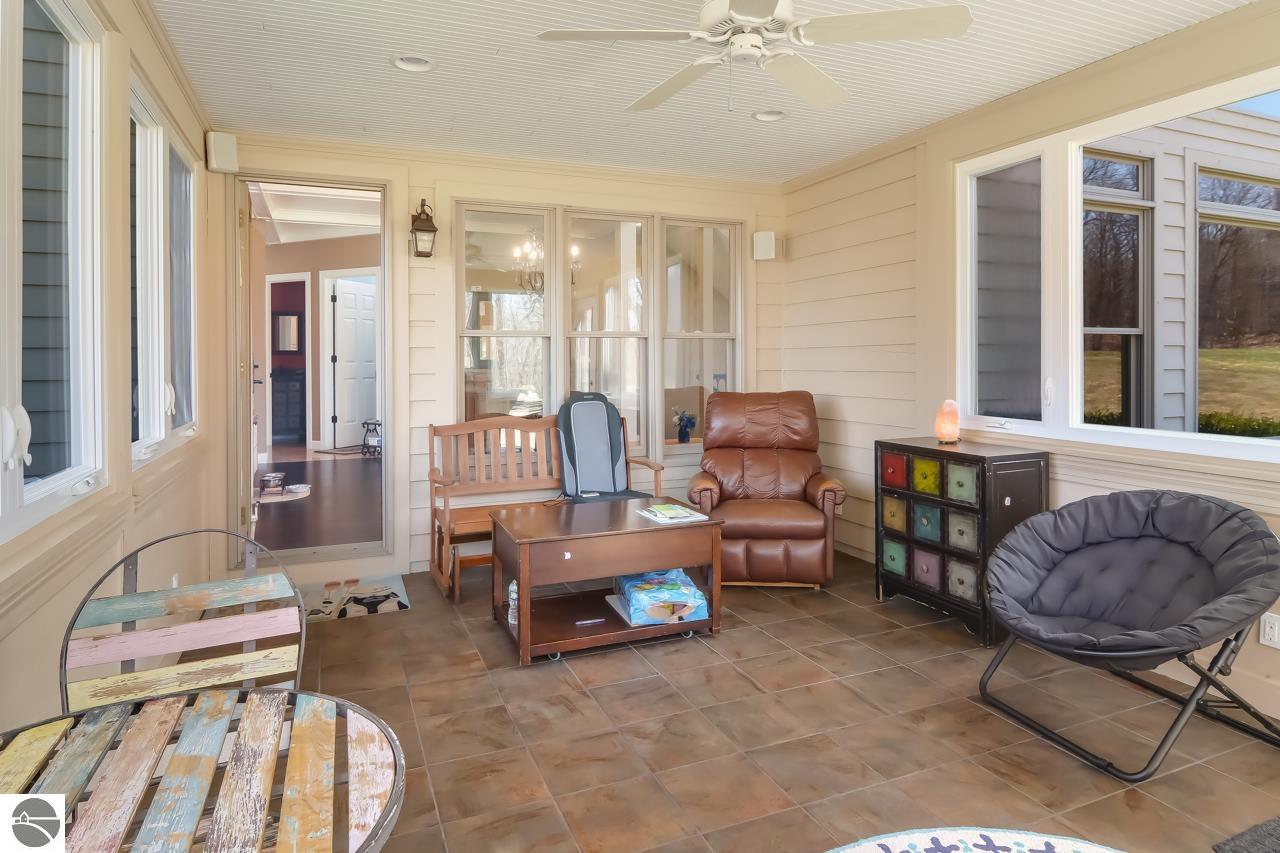 8009 Underwood Ridge
