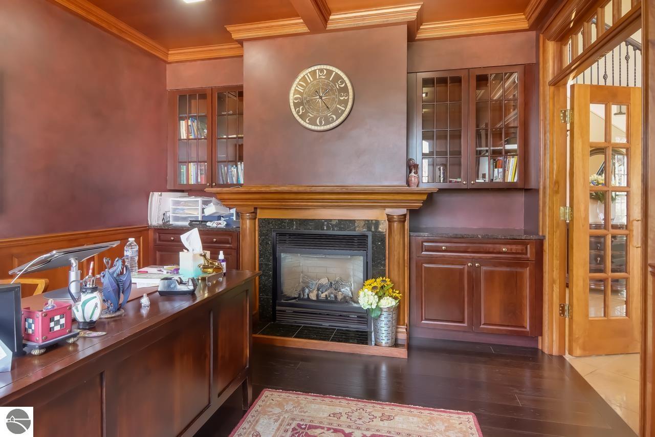 8009 Underwood Ridge