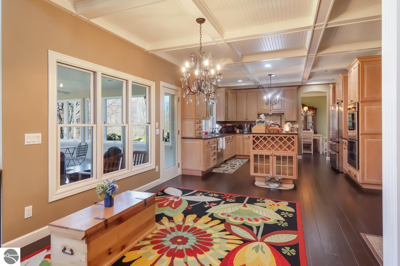 8009 Underwood Ridge