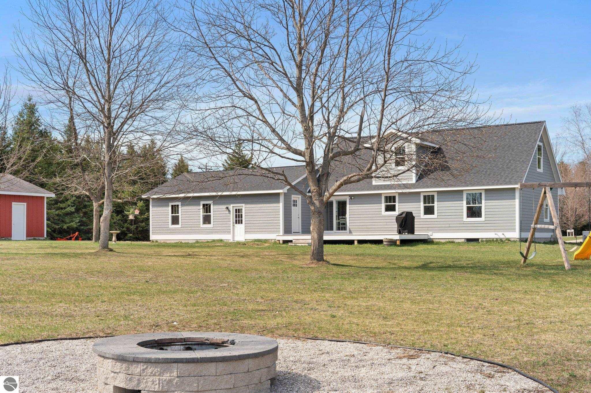 8690 E Erdt Road