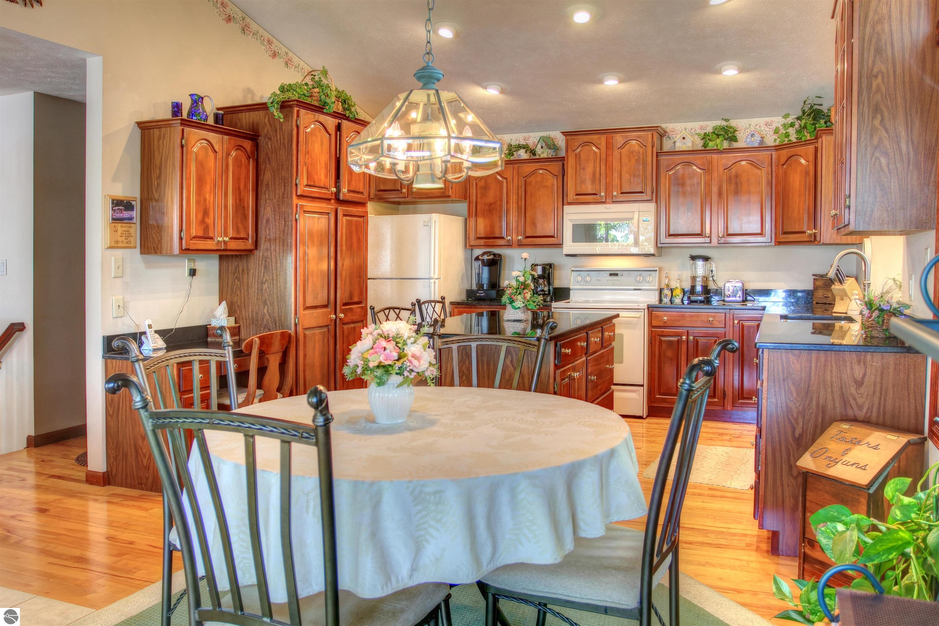 5416 Highland Drive