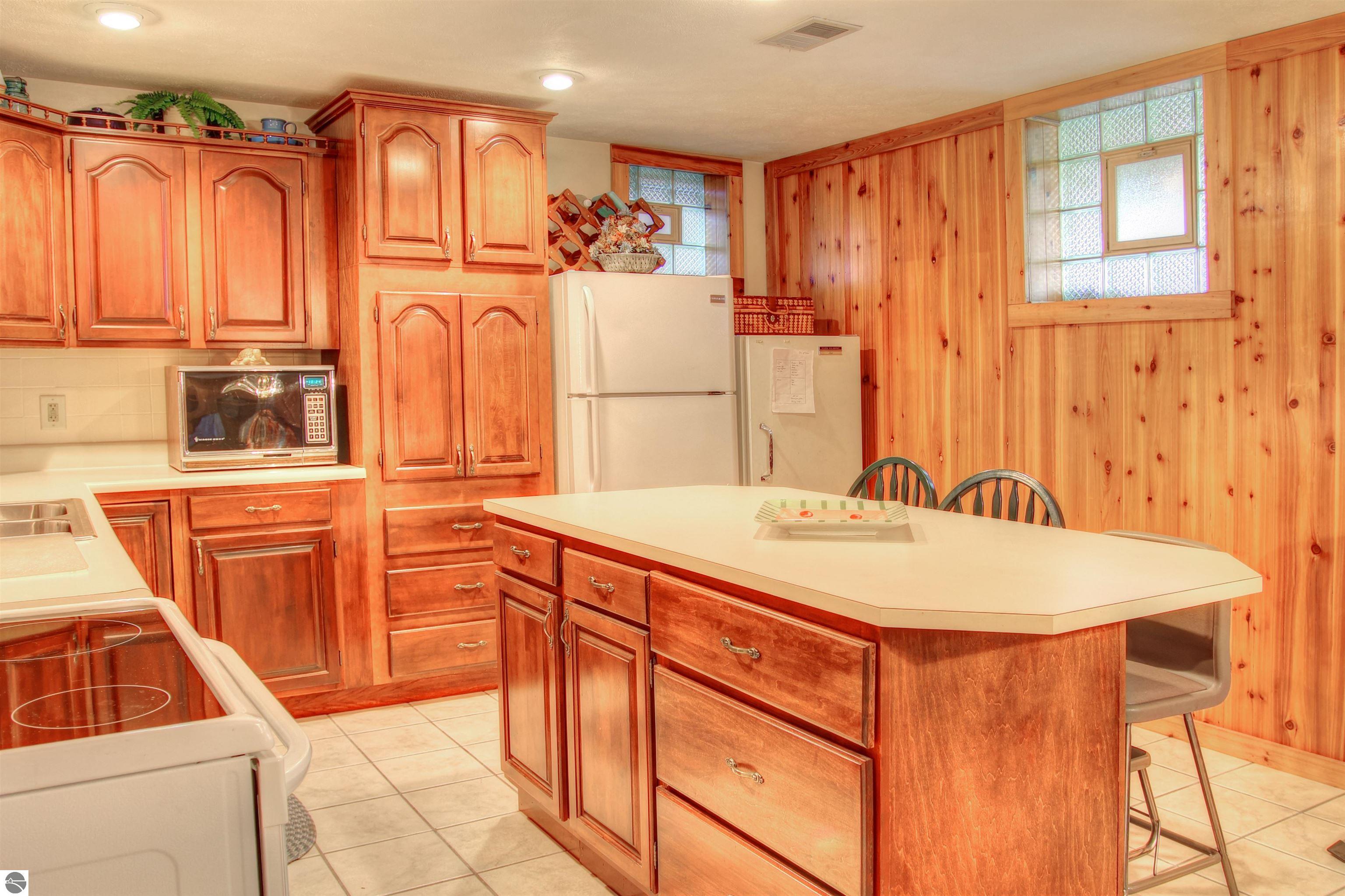 5416 Highland Drive