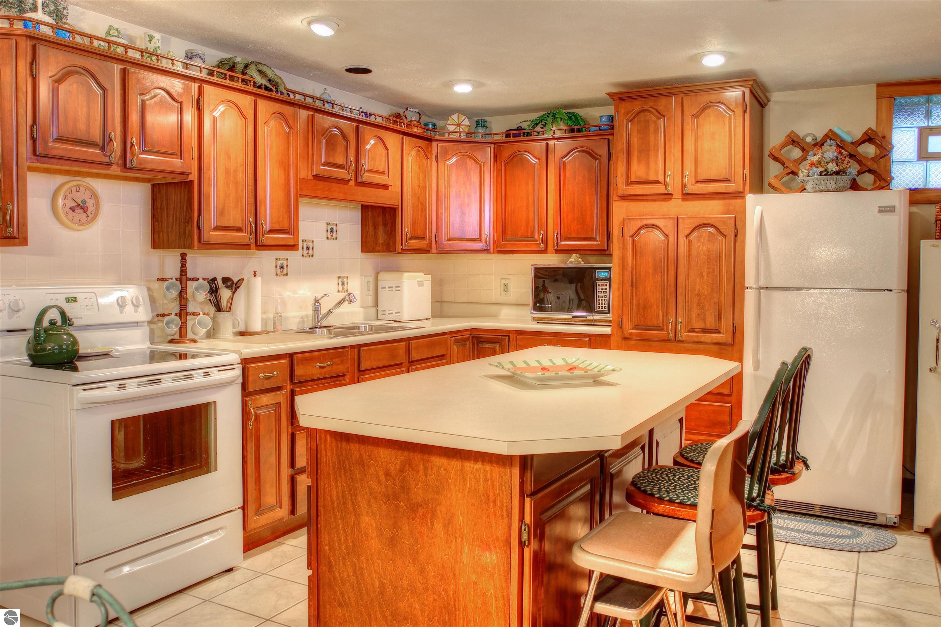 5416 Highland Drive