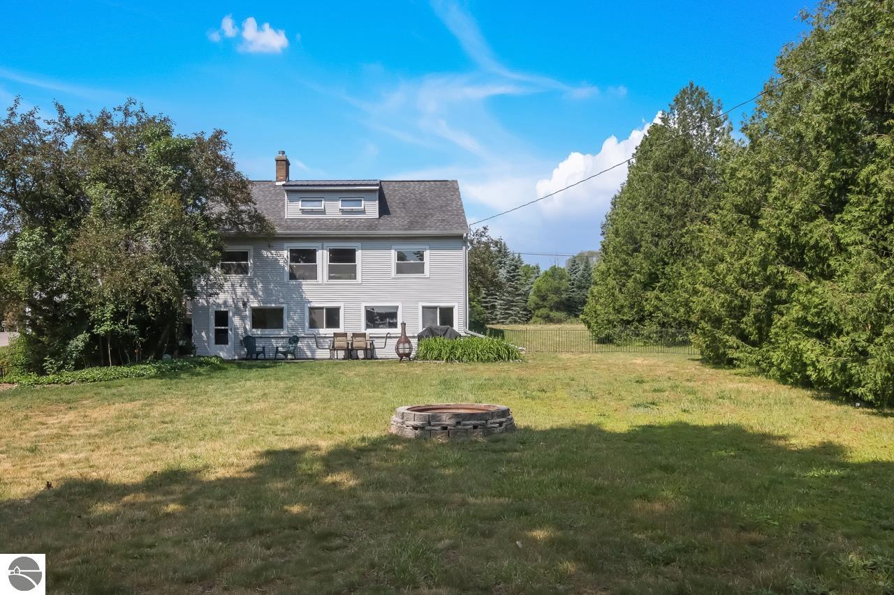 392 N West Silver Lake Road