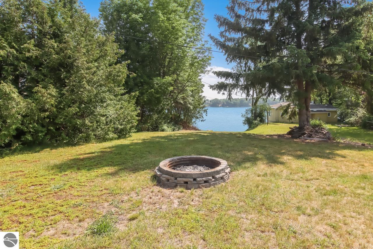 392 N West Silver Lake Road