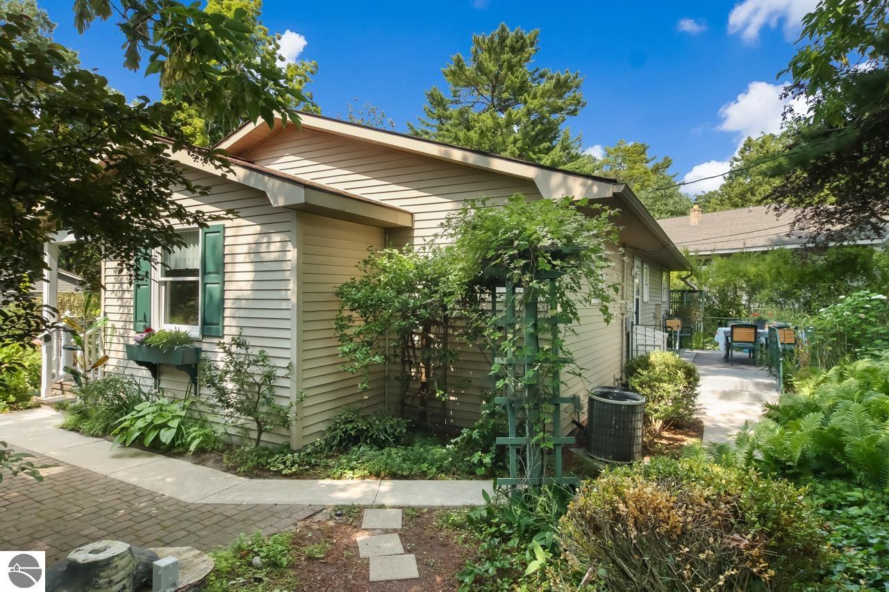 1208 Anderson Road