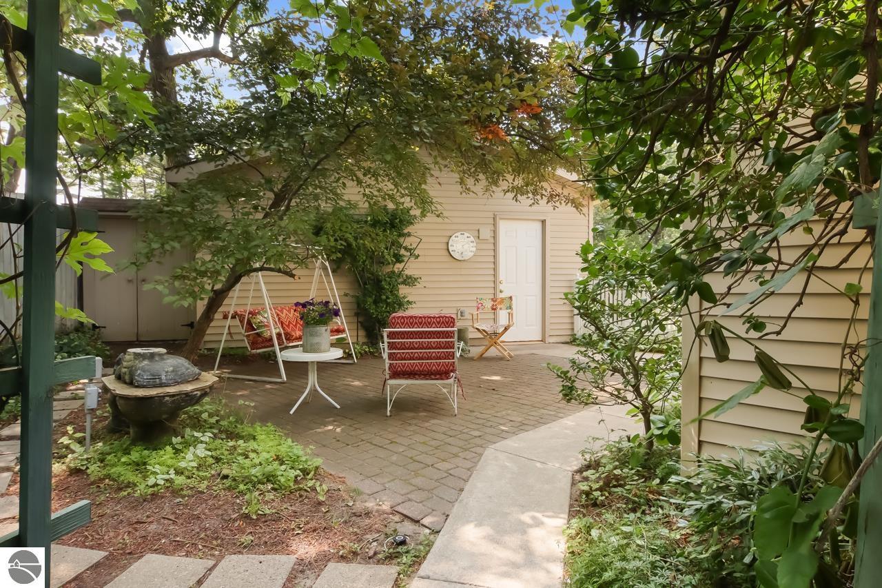 1208 Anderson Road