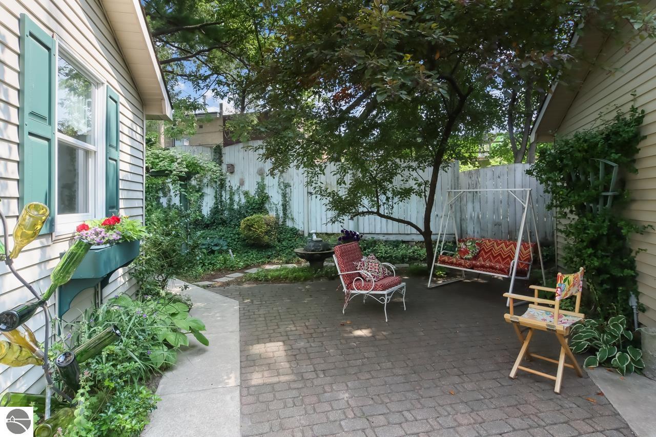 1208 Anderson Road