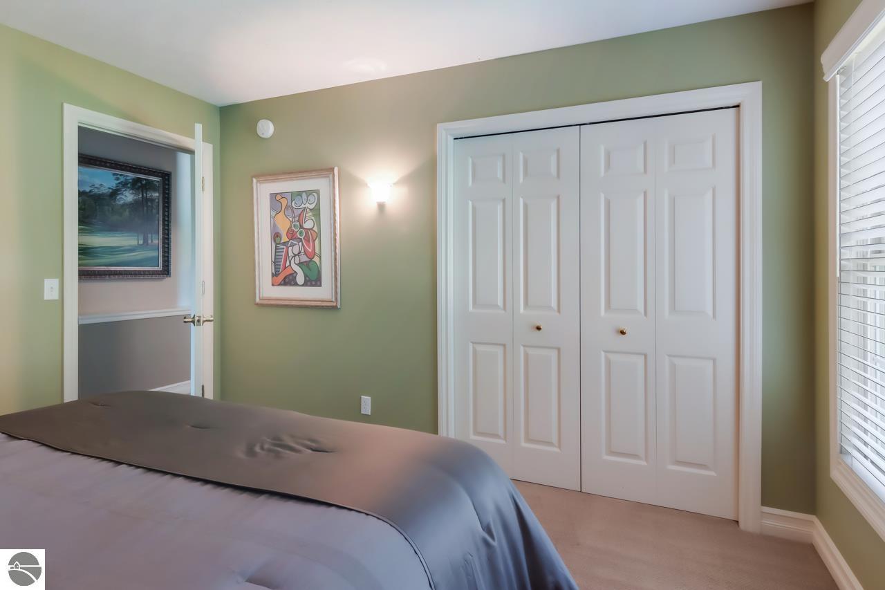 8589 Underwood Ridge