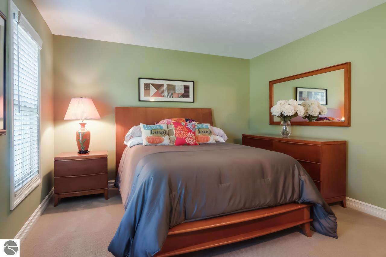 8589 Underwood Ridge