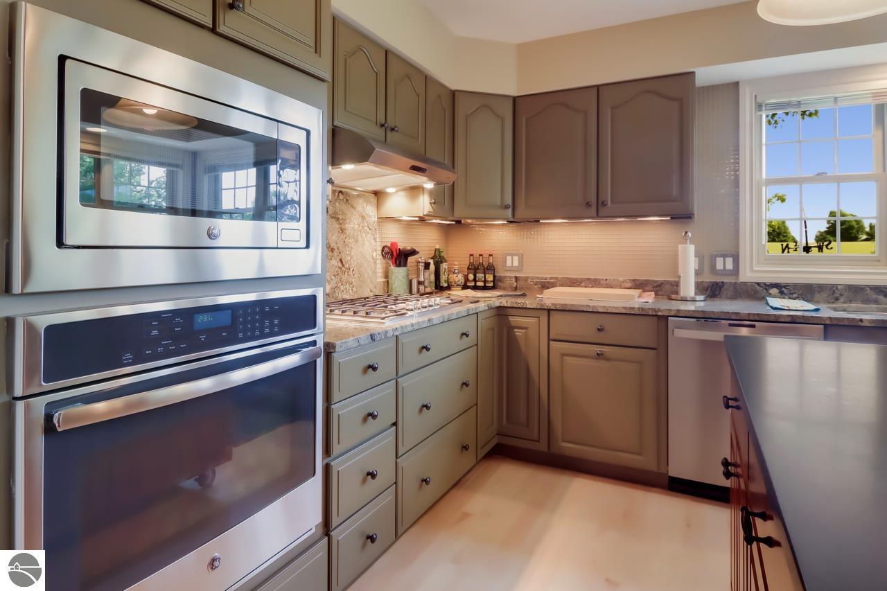 8589 Underwood Ridge
