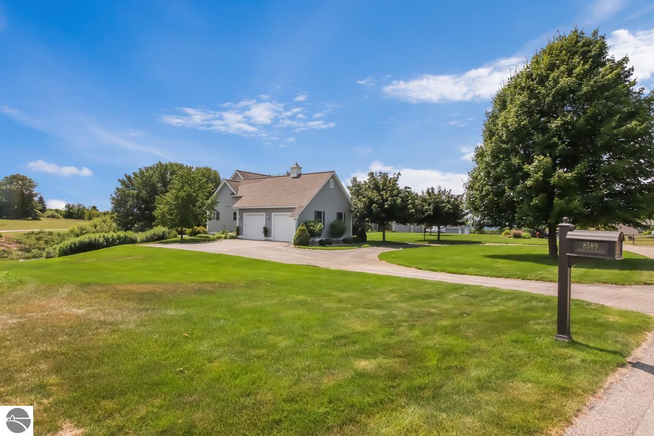 8589 Underwood Ridge