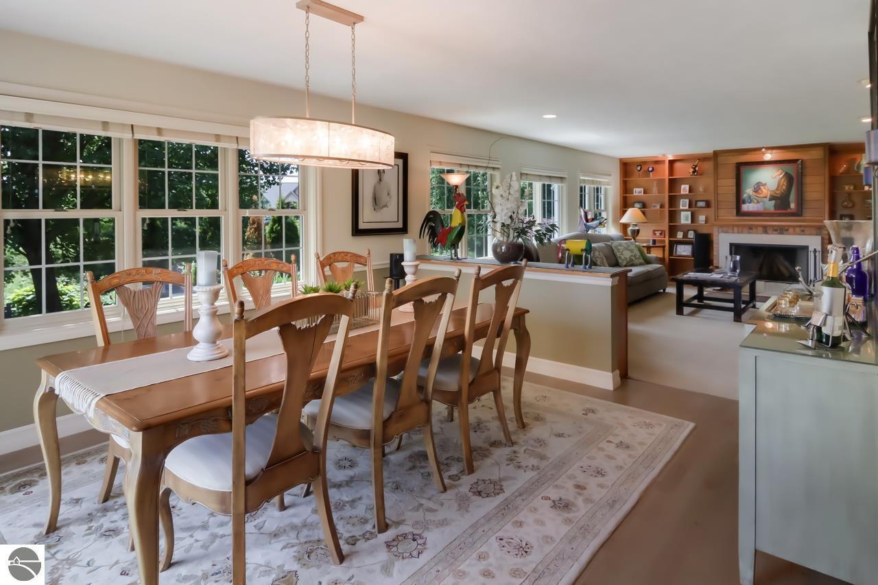 8589 Underwood Ridge